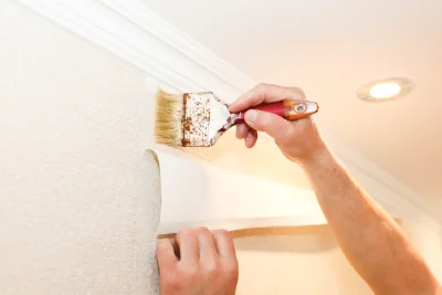 Pose de papier peint à Rémalard en Perche — revêtements muraux et toiles de verre